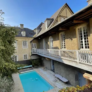 La Maison Aux Murs Anciens Et Ses Privatunterkunft
